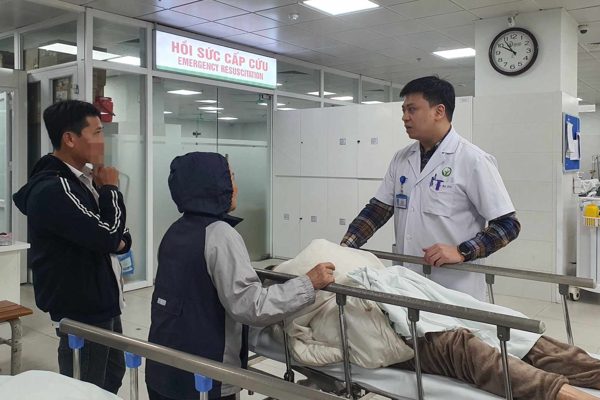 Những nhân viên y tế nào được hưởng phụ cấp 80%?