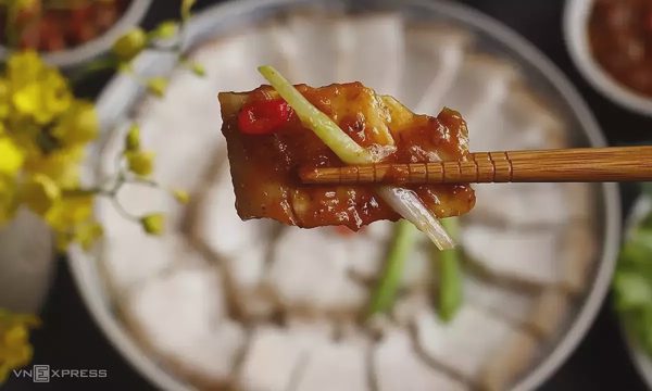 Những sai lầm mang cơm đi làm dễ rước bệnh vào người