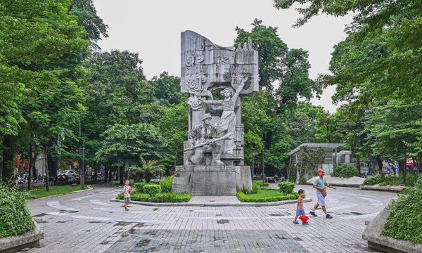 Những tượng đài 'Quyết tử cho tổ quốc quyết sinh' ở Hà Nội