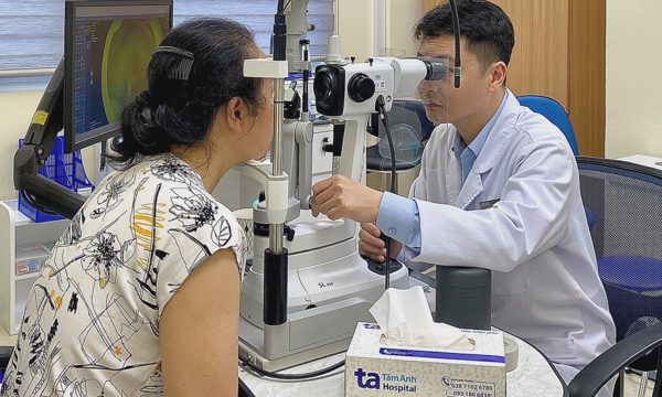 Những việc nên làm sau tuổi 40 để bảo vệ mắt