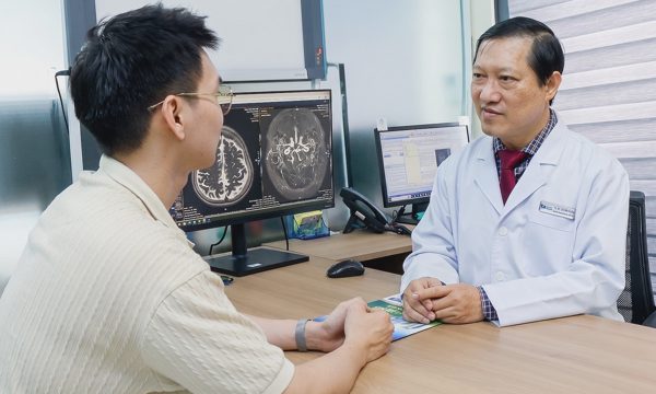 Nicotine trong thuốc lá tác động đến não bộ người trẻ thế nào