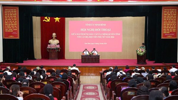 Ninh Bình đối thoại giữa người đứng đầu cấp ủy, chính quyền tỉnh với cán bộ, hội viên phụ nữ