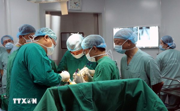 Ninh Bình hiện thực hóa mong muốn người dân khám, điều trị kĩ thuật cao ở cơ sở