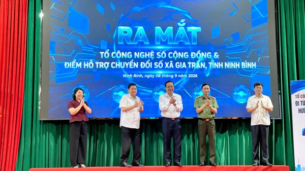 Ninh Bình ra mắt mô hình điểm tổ công nghệ số cộng đồng và điểm hỗ trợ chuyển đổi số