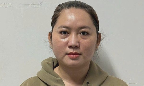 'Nổ' thuê chuyên cơ chở 90 tỷ đồng ra đảo mua bất động sản