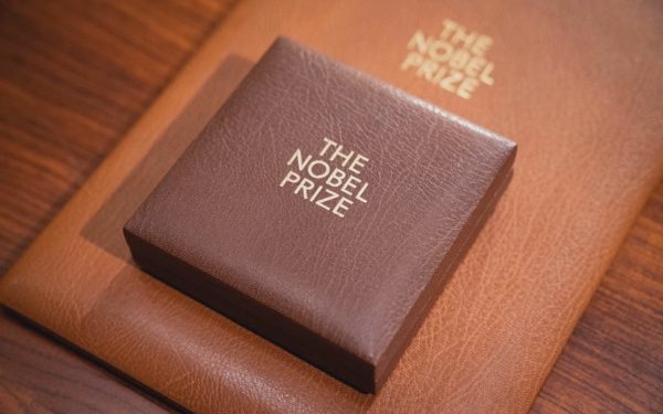 Nobel 2026: 125 năm sau Alfred Nobel, thế giới đang tìm kiếm điều gì?
