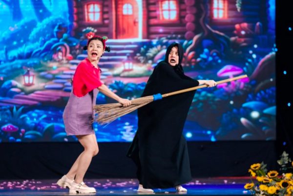 NSND Thanh Ngoan hát chèo, Vân Dung mang tiếng cười đến đêm hội Trung thu
