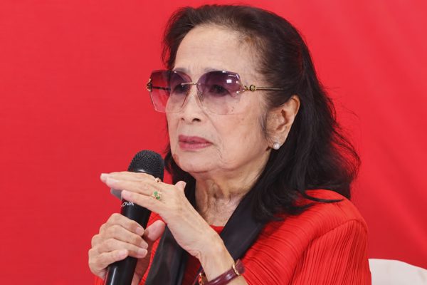 NSND Trà Giang: "Tôi xúc động khi được khán giả nhận ra khi đi tập thể dục"