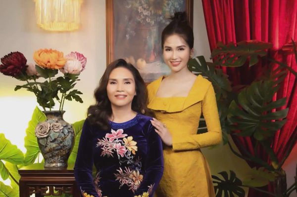 NSƯT Như Huỳnh hiếm hoi chia sẻ về gia đình, hé lộ cuộc sống sau sân khấu