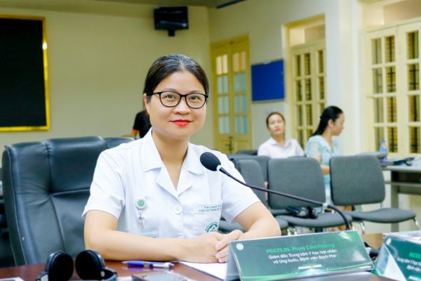 Nữ bác sĩ Việt Nam đầu tiên trở thành đại sứ quỹ quốc tế về điều trị ung thư