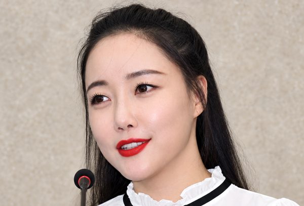 Nữ ca sĩ bị bắt giữ vì lái xe khi say xỉn