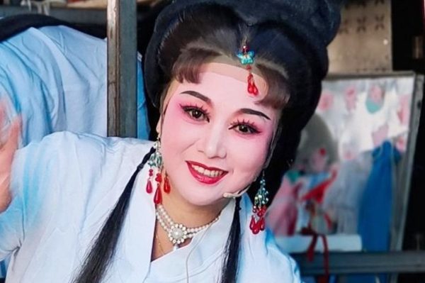 Nữ diễn viên chết đuối