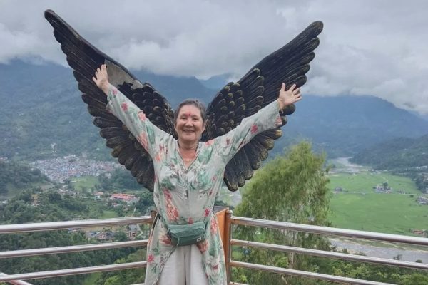 Nữ du khách kể phút định mệnh chạy thoát khỏi dòng lũ Nepal