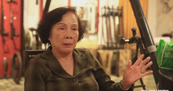 Nữ giao liên kể chuyện vượt B52, giấu mật thư dưới đế giày con trai năm 1975