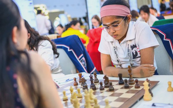 Nữ kỳ thủ 11 tuổi gây sốt tại Olympiad cờ vua 2026
