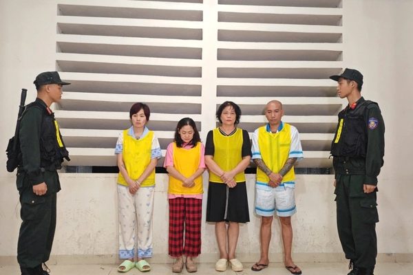 Nữ luật sư trợ giúp cho vợ chồng Phú Lê bị khởi tố