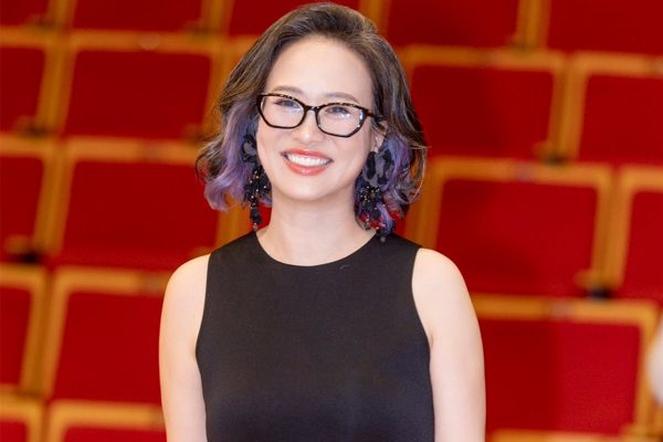 Nữ nghệ sĩ lấy chồng là NSND, tháng nào cũng ra mộ nhạc sĩ Phú Quang