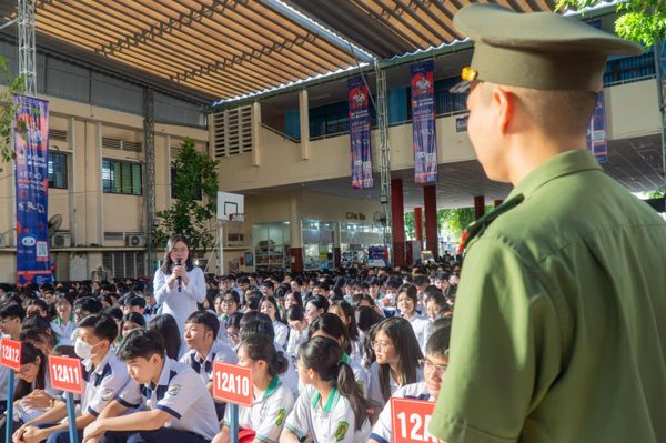 Nữ sinh TPHCM kể về nỗi ám ảnh vì bị miệt thị ngoại hình trên mạng