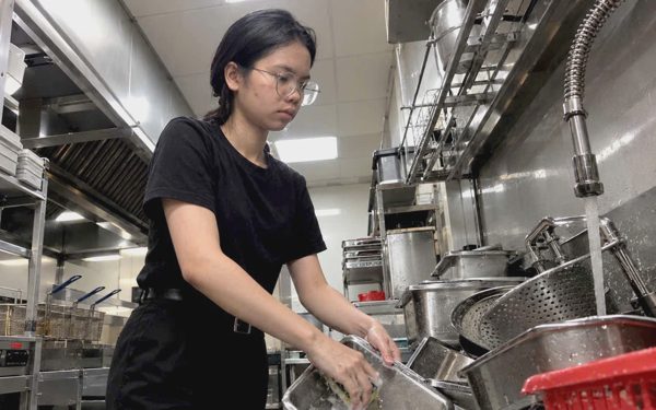 Nữ sinh viên viết đơn xin gia hạn học phí được ủng hộ hơn 113 triệu đồng
