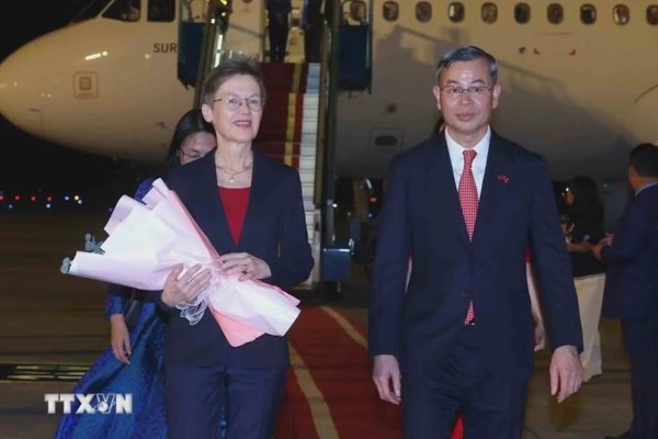 Nữ Thủ tướng Liechtenstein đến Hà Nội, bắt đầu thăm chính thức Việt Nam