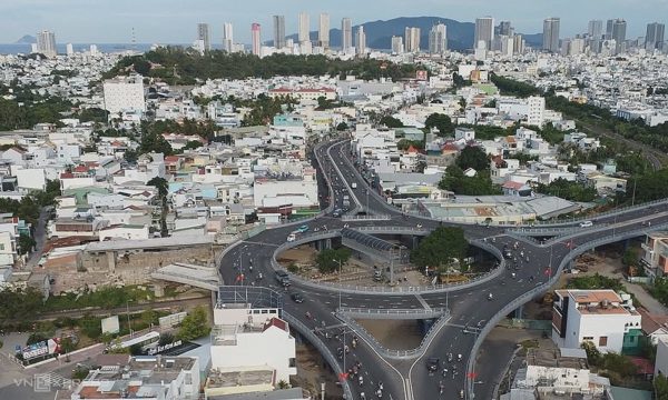 Nút giao 2 tầng cắt đường sắt ở Nha Trang gần 10 năm chưa xong
