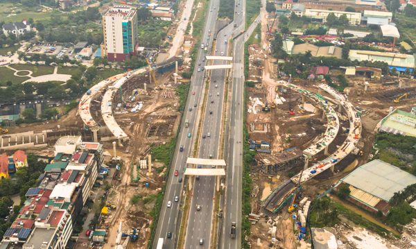 Nút giao nhiều tầng dần thành hình ở phía Tây Hà Nội