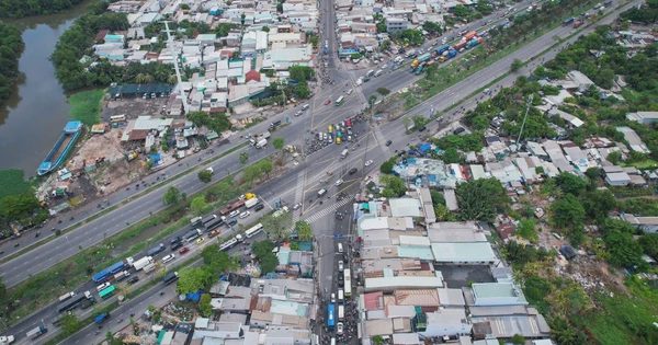 Nút giao quốc lộ 50 ở TP.HCM đã xong nhưng chưa thể mở, vì sao?