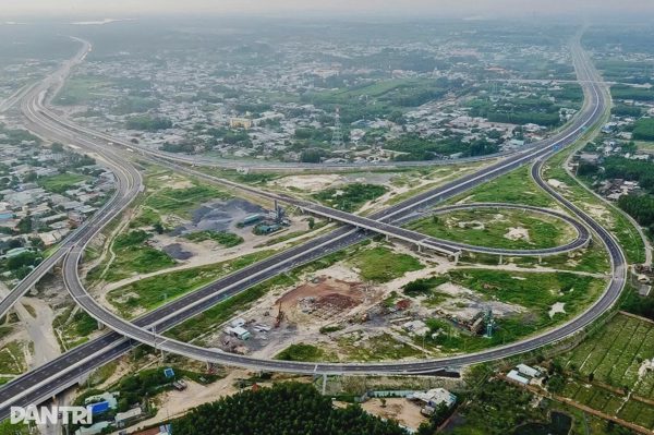 Nút giao Tân Hiệp nối 2 cao tốc lớn, mở thông cửa ngõ sân bay Long Thành