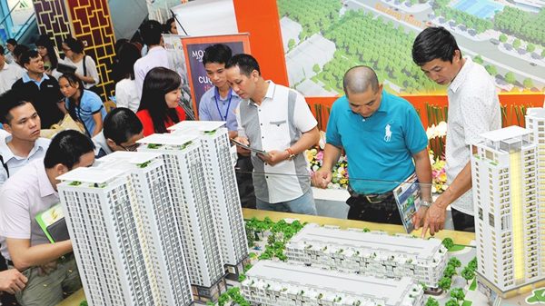 “Nút thắt cổ chai” của doanh nghiệp bất động sản