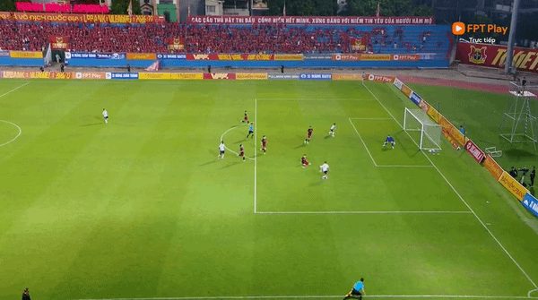 Olaha Mạnh Đức tỏa sáng, Công an TPHCM thêm một lần đánh bại Ninh Bình FC