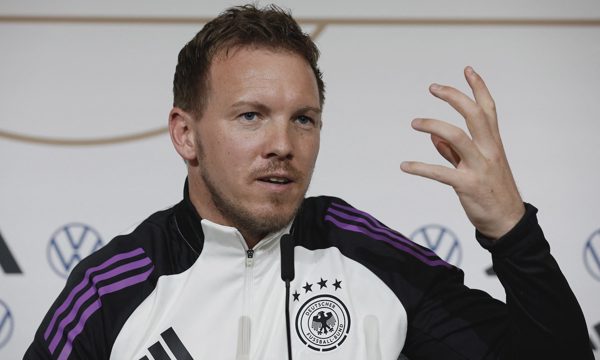 Oliver Kahn khuyên Nagelsmann tránh xa Man Utd