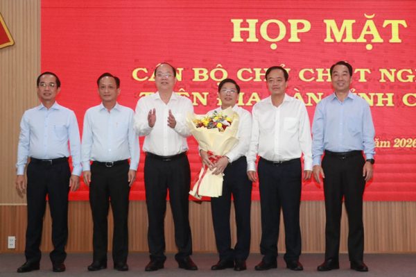 Ông Đặng Văn Dũng nhận nhiệm vụ Phó Bí thư Thường trực Tỉnh ủy Cà Mau