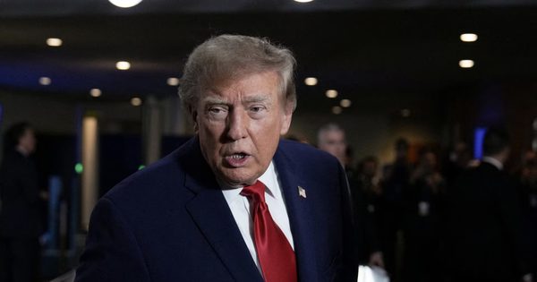 Ông Donald Trump đổi tên trí tuệ nhân tạo thành SI - siêu trí tuệ