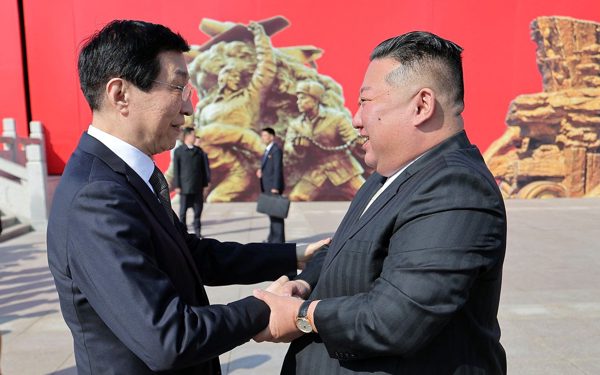 Ông Kim Jong Un đã về nước, truyền thông Triều Tiên viết gì về chuyến thăm Trung Quốc?