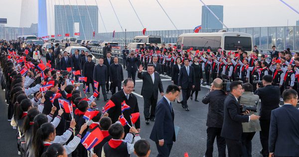 Ông Kim Jong-un nói gì khi thăm đài tưởng niệm ở Trung Quốc?