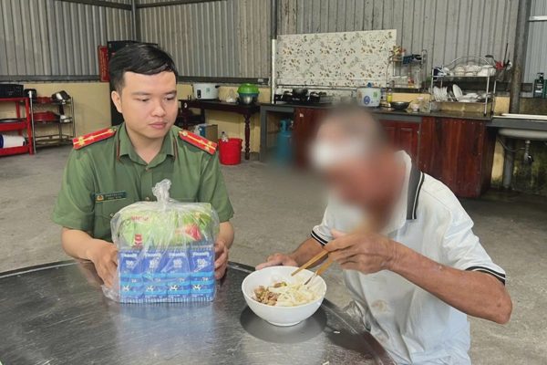 Ông lão 69 tuổi đi lạc gần 800km
