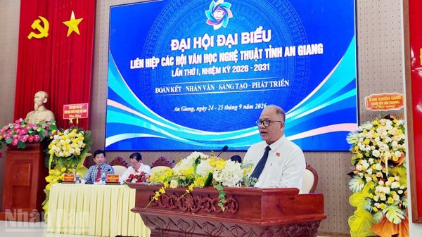 Ông Phan Thanh Vũ giữ chức Chủ tịch Liên hiệp các hội văn học nghệ thuật tỉnh An Giang