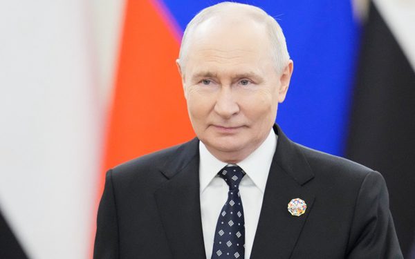 Ông Putin gọi tỉ phú Elon Musk là ‘thiên tài’, tiết lộ thành tựu vệ tinh mới
