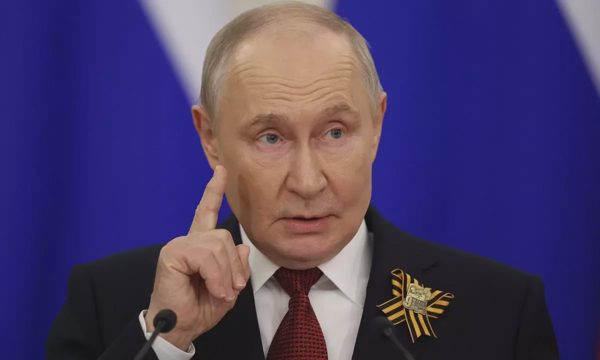 Ông Putin ra lệnh ngừng tập kích Kiev 3 ngày