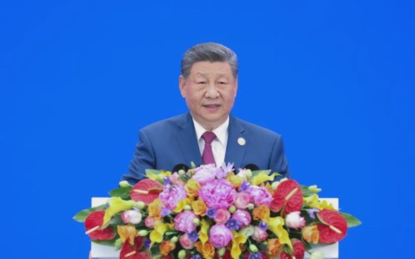 Ông Tập Cận Bình hồi đáp thư của các sinh viên 10 trường đại học Mỹ