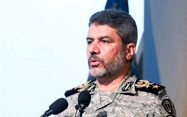 Ông Trump bác bỏ đàm phán, tướng Iran tuyên bố sẵn sàng đối đầu