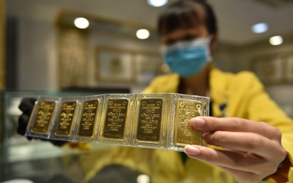 Ông Trump bác đề xuất mở lại eo biển Hormuz, giá vàng giảm về sát 4.100 USD/ounce