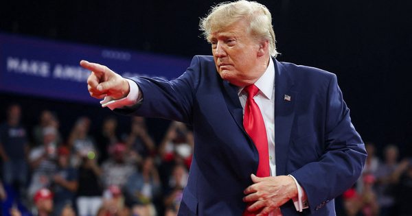 Ông Trump bãi bỏ thuế đối với một số mặt hàng Canada