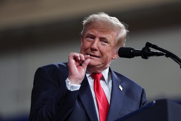 Ông Trump bất ngờ treo thưởng 1 triệu USD cho loại tin báo đặc biệt