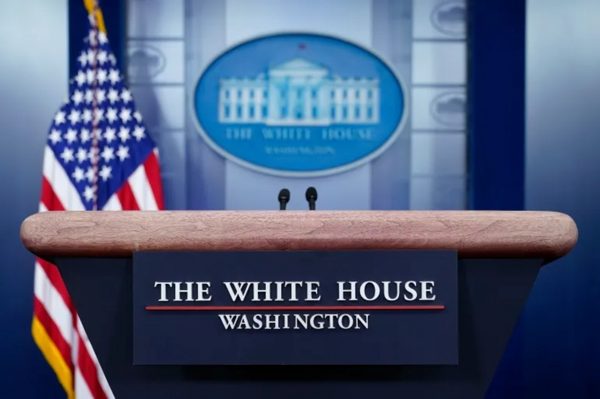 Ông Trump bổ nhiệm thư ký báo chí Nhà Trắng mới