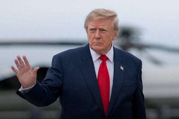Ông Trump cáo buộc Iran tìm cách kéo dài xung đột qua bầu cử giữa kỳ Mỹ