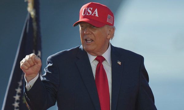 Ông Trump đạt thỏa thuận hàng triệu tấn dầu diesel với Nga