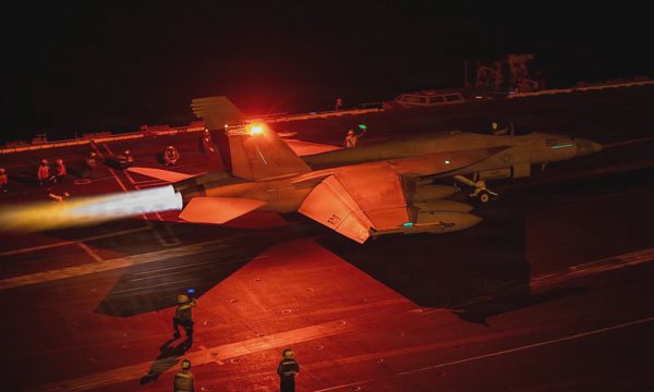 Ông Trump để ngỏ khả năng tấn công Iran trước bầu cử