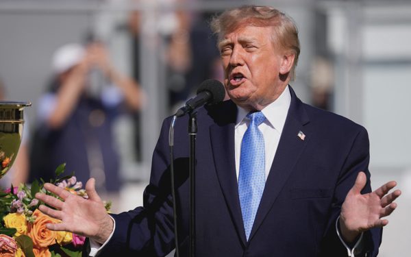 Ông Trump dự báo chiến sự Iran sớm kết thúc, giá dầu sẽ lao dốc