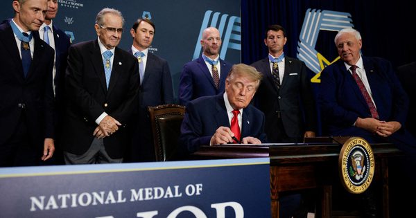 Ông Trump ký ban hành luật mới gây sức ép lên Nga